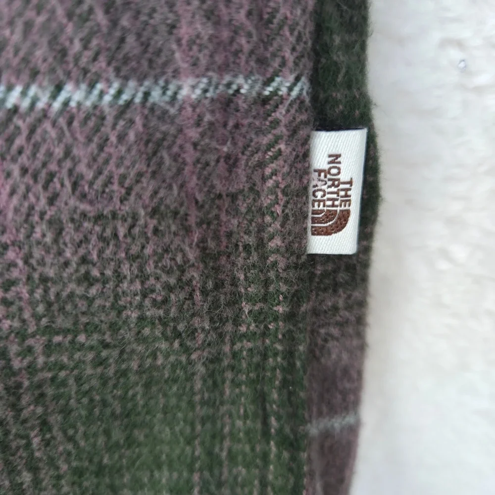 The North Face Flannel Shirt Mens Medium Green Purple Plaid Excellent NF0A4QPJ